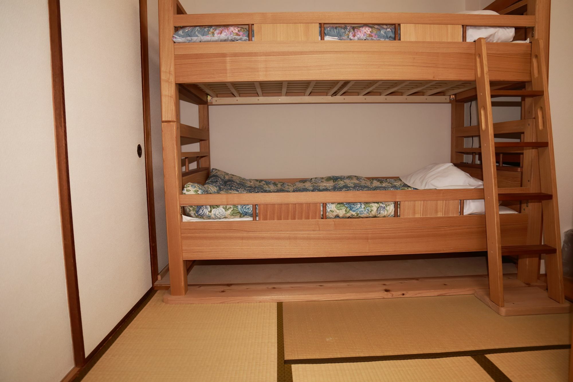 Guest house Fun Osaka
